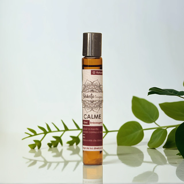 Bálsamo Calme Shânto em frasco roll-on de 10ml